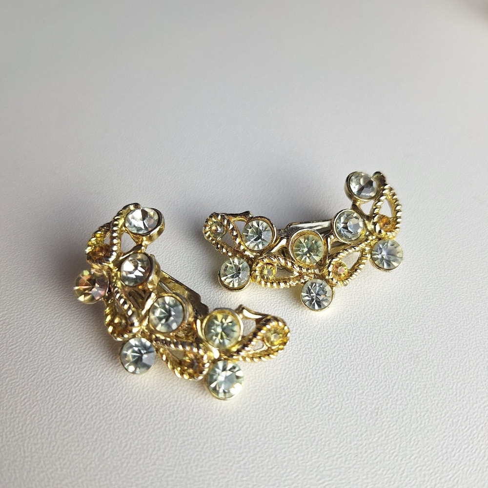 Vintage Ornate Rhinestone Earrings Goldtone Clip On 1.5"